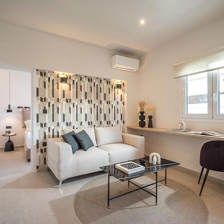 Elepoque Living Apartment Heraklion  Bagian luar foto